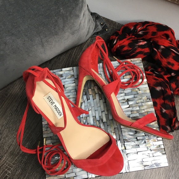 Steve Madden strappy Red Sandal- Valentine Look - Picture 3 of 8